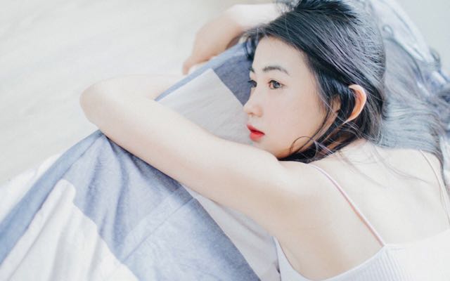 撩湿女人下面的句子，夜晚撩湿女人的情话